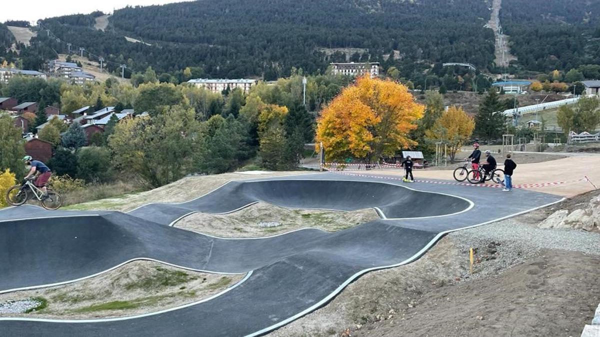 Cottage Des Pleiades - Station De Ski Accessible A Pieds Les Angles  Εξωτερικό φωτογραφία